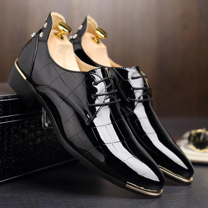 Men Dress Shoes Patent Leather Pointed Toe Luxury Handmade Formal Shoes