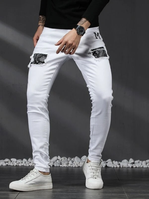 Men Paisley Print Letter Embroidery Raw Trim Skinny Jeans