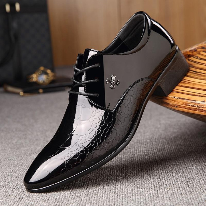 Men dress shoes italian designer luxury patent leather pointed toe formal shoes