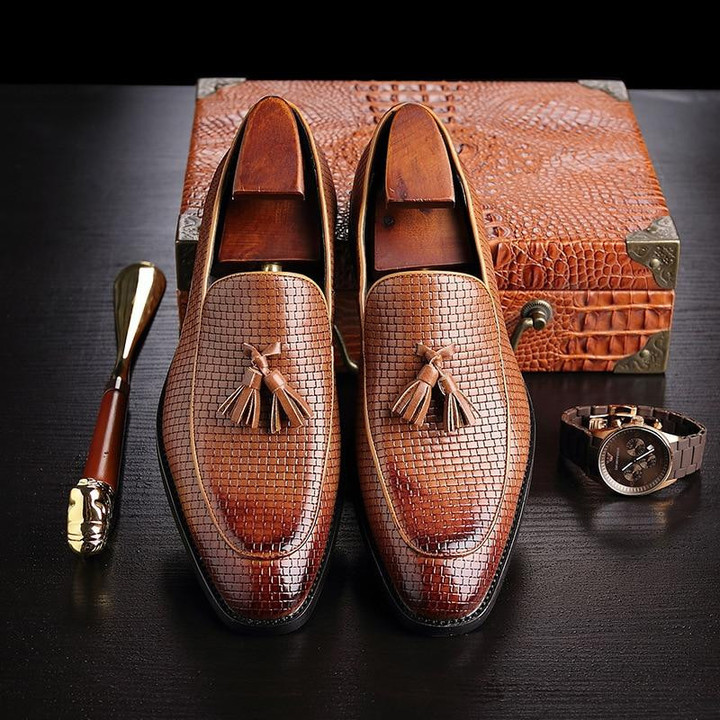 Men dress shoes classic tassel genuine leather elegant luxury loafers shoes