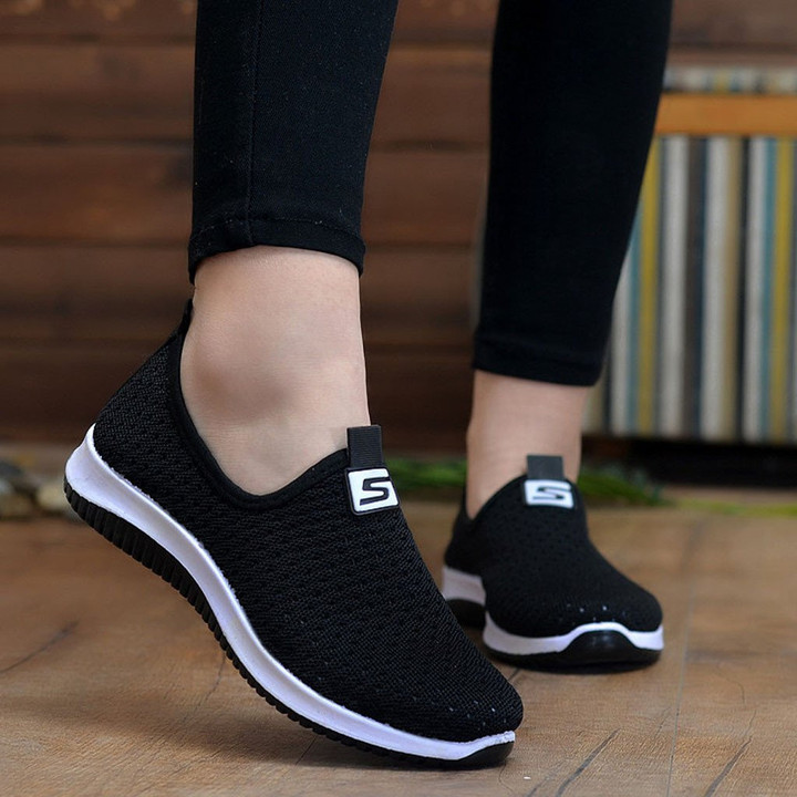 Women Flat Breathable Mesh Slip On Platform Knitting Flats Soft  Sneakers