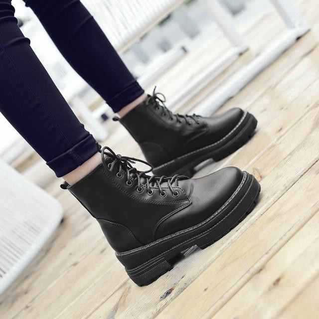 Women Ankle Boots Cool Fashion Itanlian Designer Classic Punk Leather Boots