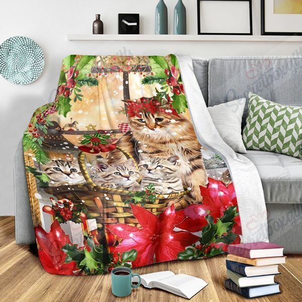 Cat And Kittens Holly Night Yq1101424Cl Fleece Blanket