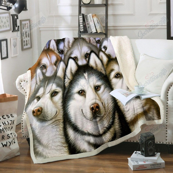 Husky Xa0701350Cl Fleece Blanket