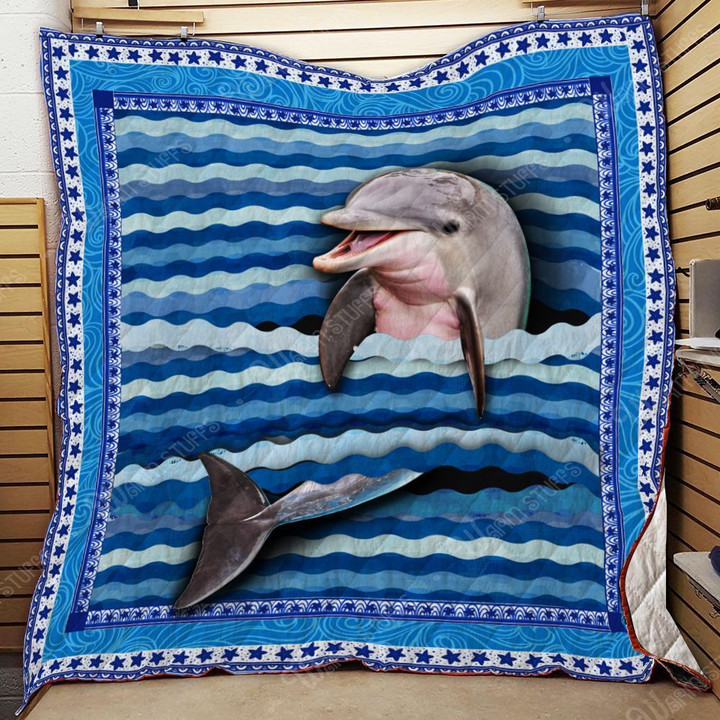 Dolphin Quilt Tulms