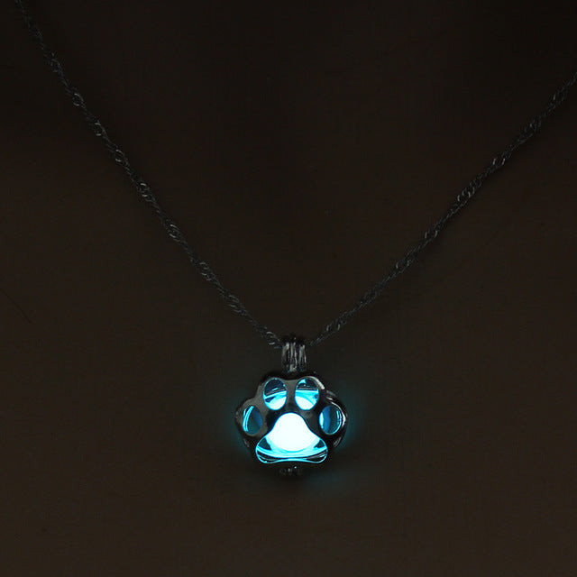 Luminous Necklace [GLOW IN THE DARK PAW]