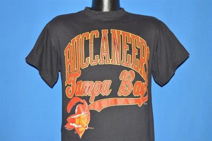 90s Tampa Bay Buccaneers Bucco Bruce  t shirt Medium