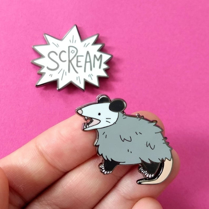 Cute Screaming Opossum Soft Enamel Pins Kawaii Rat Brooch Lapen Pin Metal Fashion Animal Badge Backpack Decor Jewelry Gift