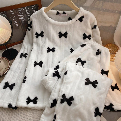 Butterfly Print Long Sleeve Pajamas
