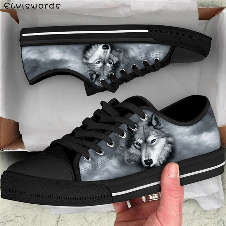 Wolf Shoe