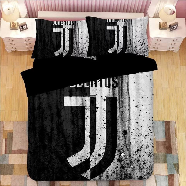Juventus Soccer Club 3d Logo Bedding Set (Duvet Cover & Pillow Cases)