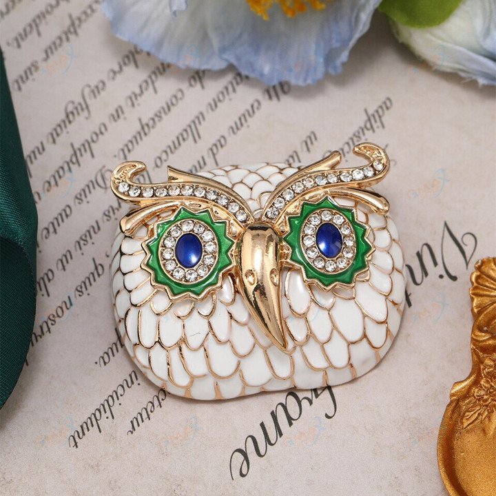 New Arrival Vintage Color Glazed Owl Brooch Animal Rhinestone Bird Pin Unisex Badges Corsage Suit Lapel Pins Silk Scarf Buckle