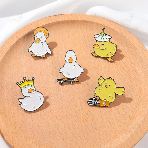 Lovely Animal Enamel Pin Skateboard Naughty Skate Goose Duck Chicken Brooches Bag Lapel Pins Cartoon Funny Badge Jewelry Gift