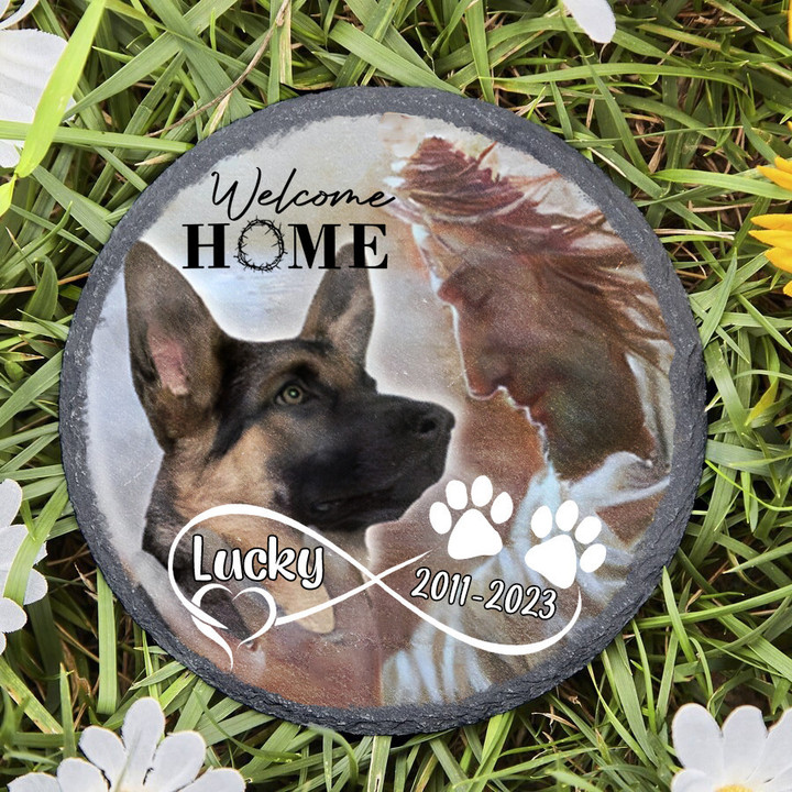 Personalized German Shepherd Memorial Stone, Jesus and Dog Safe in His Arm, Dog Memorial Gift for Home or Garden