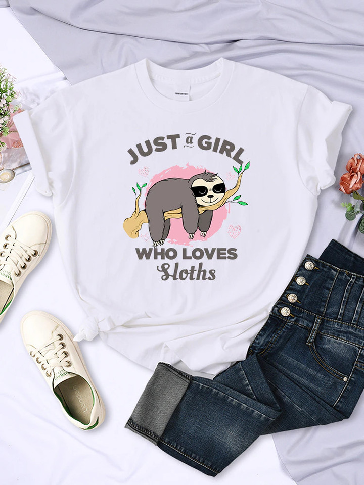 Just A Girl Who Loves Sloths T Shirt