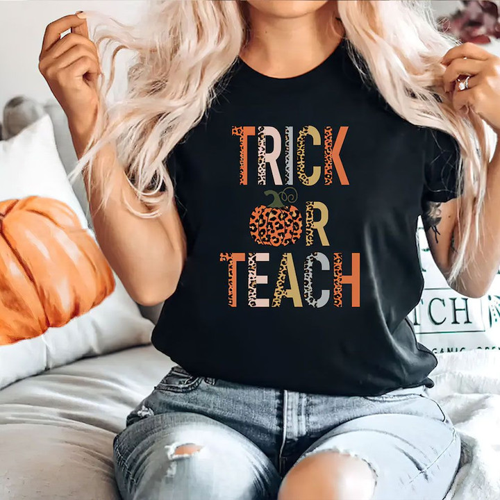 Teacher T-Shirt Trick or Teach Leopard
