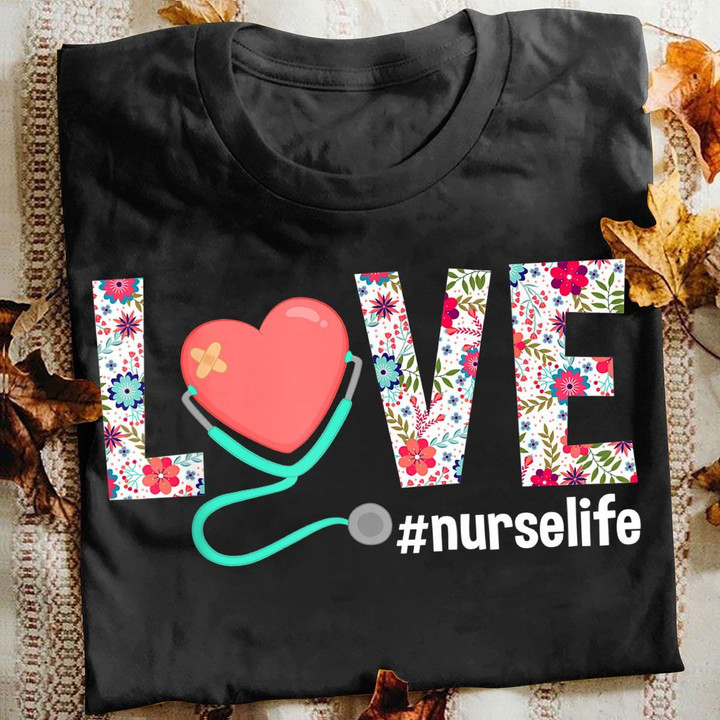 Nurse T-shirt Love