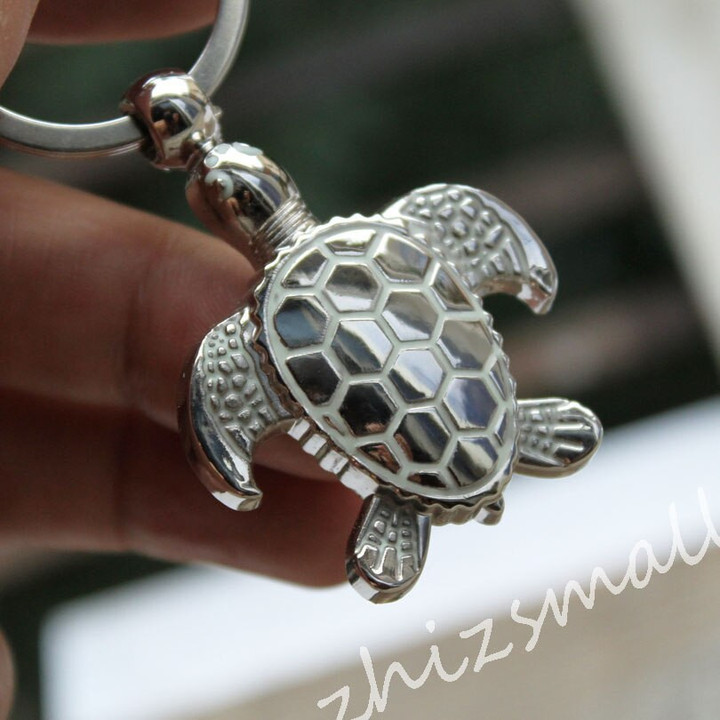 Glowing sea turtle keychain