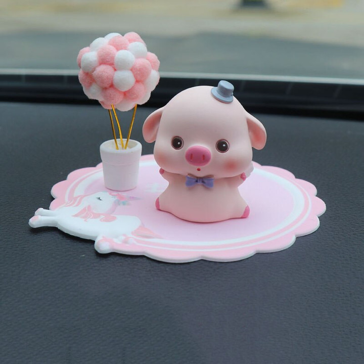 Creative personality cute piggy car decoration car interior accessories center console home desktop decoration birthday gift