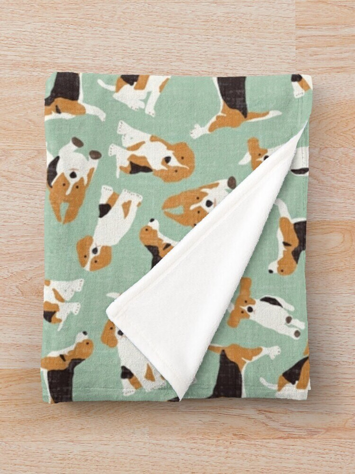 beagle scatter mint Throw Blanket Fluffy Blanket