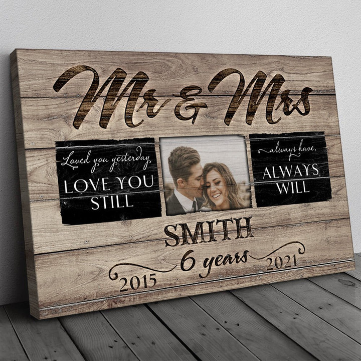 Personalized 6 Years Anniversary Gift For Her, 6th Anniversary Gift For Him, Mr &amp; Mrs Custom Photo Canvas