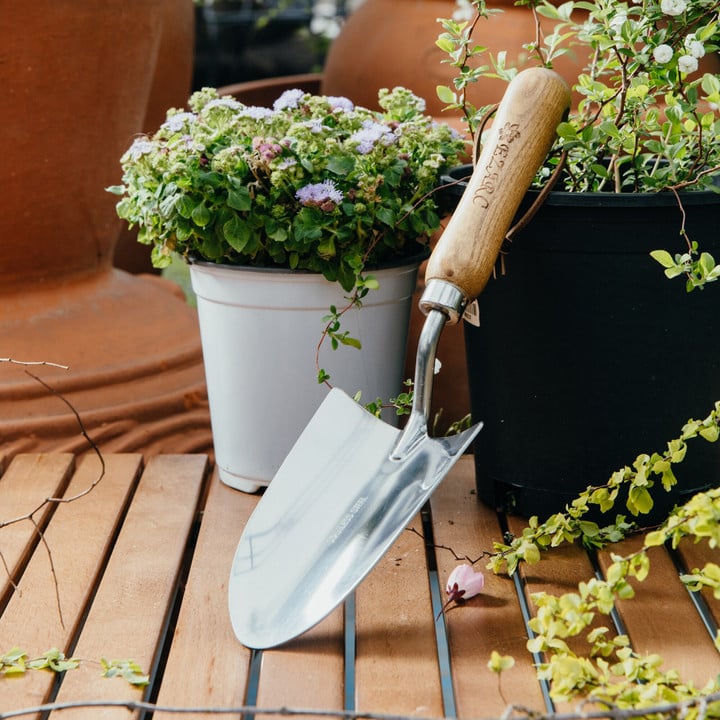 EZARC Garden Hand Trowel, Hand Shovel Stainless Steel, Garden Spade with Wood Handle for Transplanting Planting Digging Weeding