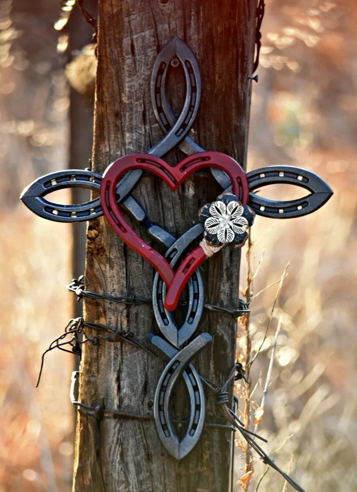 THIS IS A DISCOUNT FOR YOU - Horseshoe Cross Heart Ornaments Garden Patio Pendant Natural Horsehsoe Cross with Heart Wedding Decoration