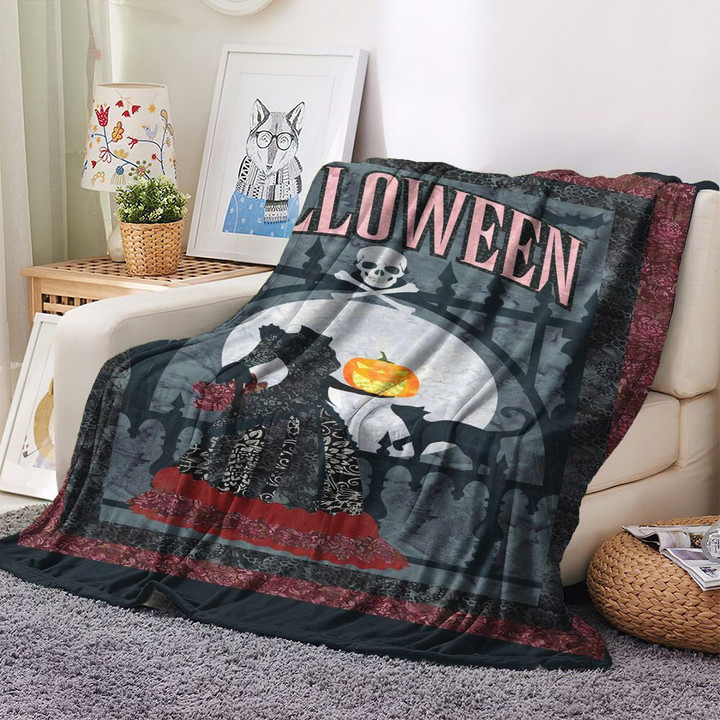 Halloween Pumpkin Queen Fleece Throw Blanket, Spooky Bed Throw Blanket, Halloween Fleece Blanket, Gifts for Halloween
