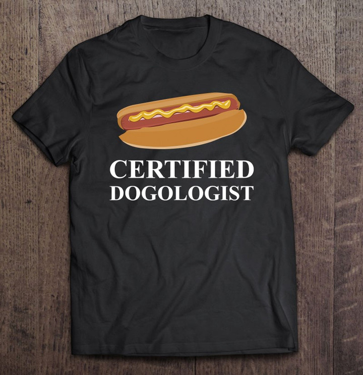certified-dogologist-hot-dog-t-shirt