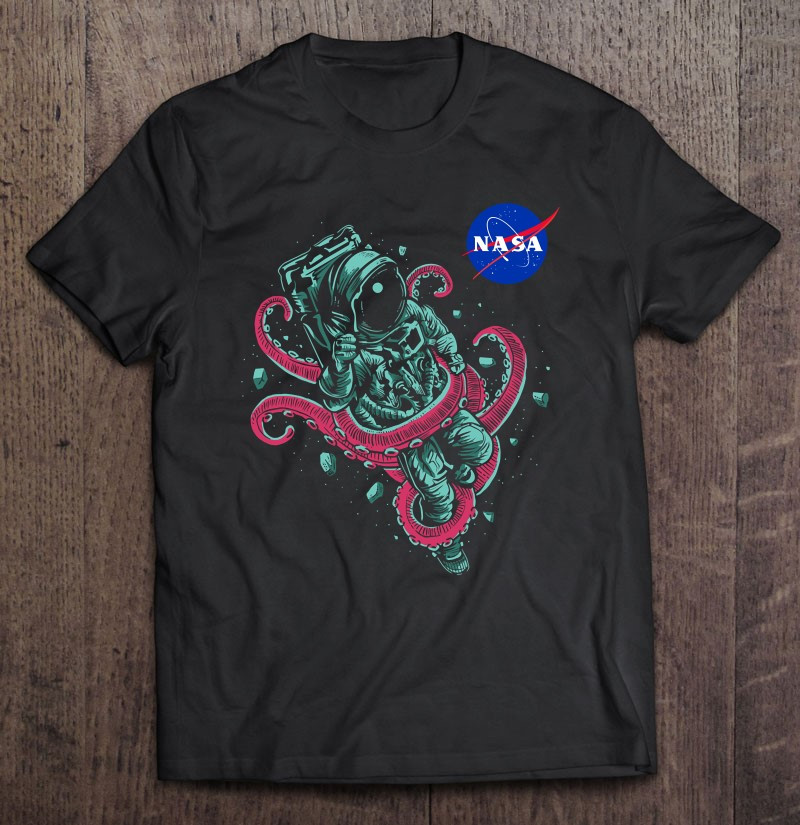 nasa-astronaut-floating-in-space-octopus-t-shirt