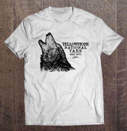 jcombs-yellowstone-national-park-howling-wolf-t-shirt