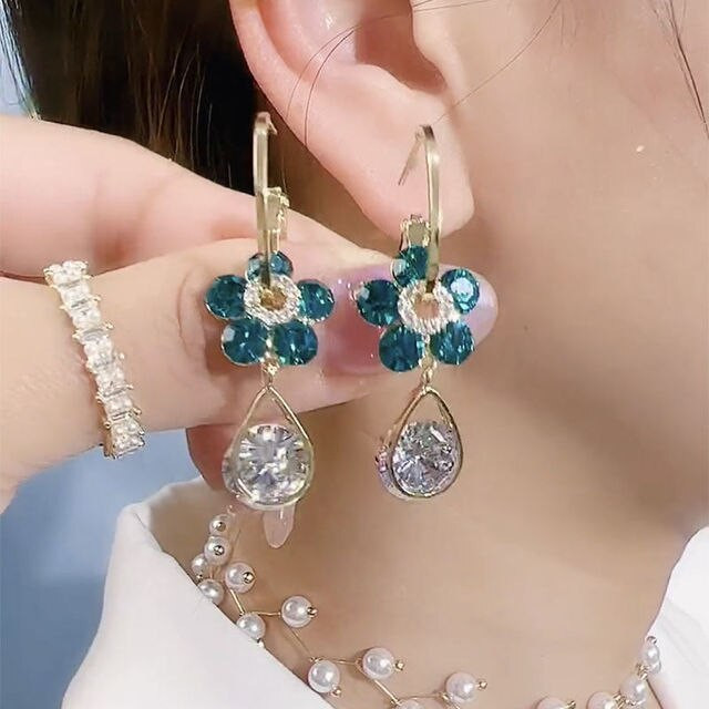Korean Fashion Elegant Crystal Flower Long Dangle Earrings for Women Girls Shining Zircon Pendant Earrings Luxury Jewelry Gift
