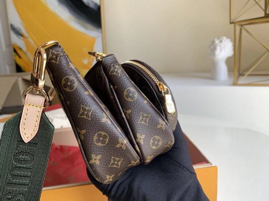 Multi Pochette Accessoires - LEATHER WOMEN'S CROSSBODY BAG