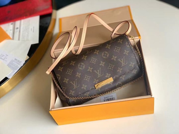 Favorite MM Monogram Canvas - Leather Women's Shoulder Bag
