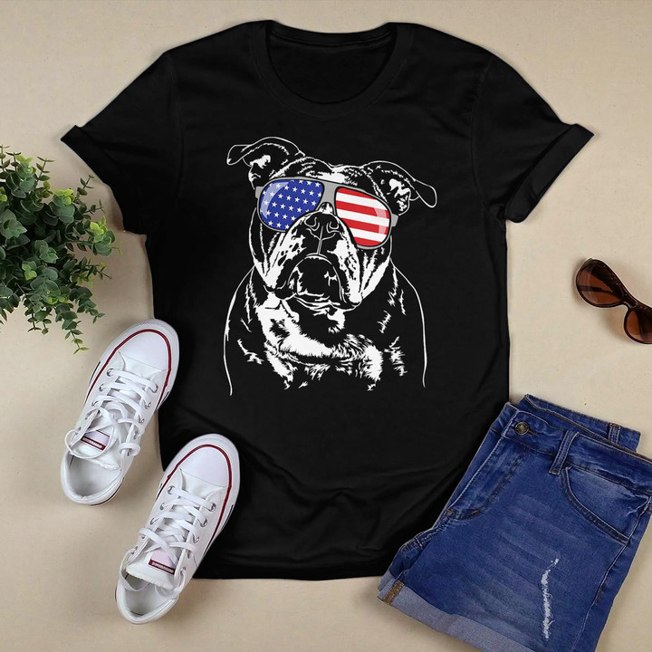Womens Funny Proud Old English Bulldog American Flag sunglasses V-Neck T-Shirt