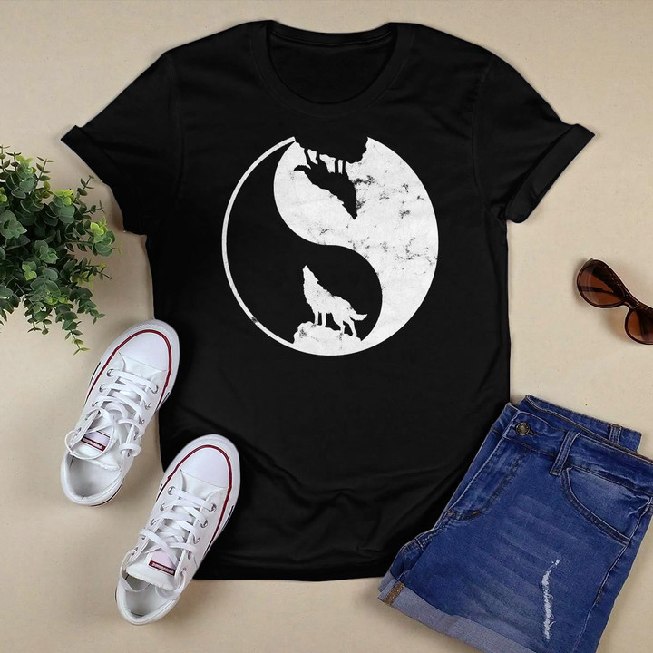Yin Yang Wolf Gift for Wolf Lovers & Animal Fans Pullover Hoodie