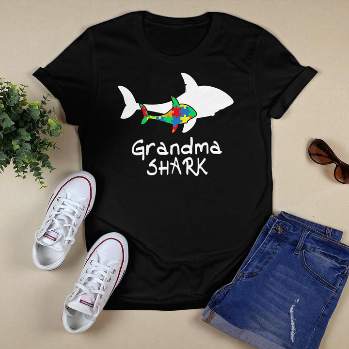 Grandma Shark Puzzle Piece Cool Autism Awareness Gift T-Shirt
