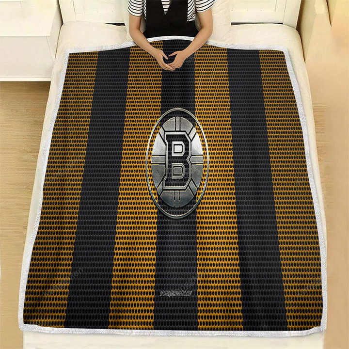 Boston Bruins Fleece Blanket - American Hockey Club Metal Yellow-Black Metal Mesh  Soft Blanket, Warm Blanket