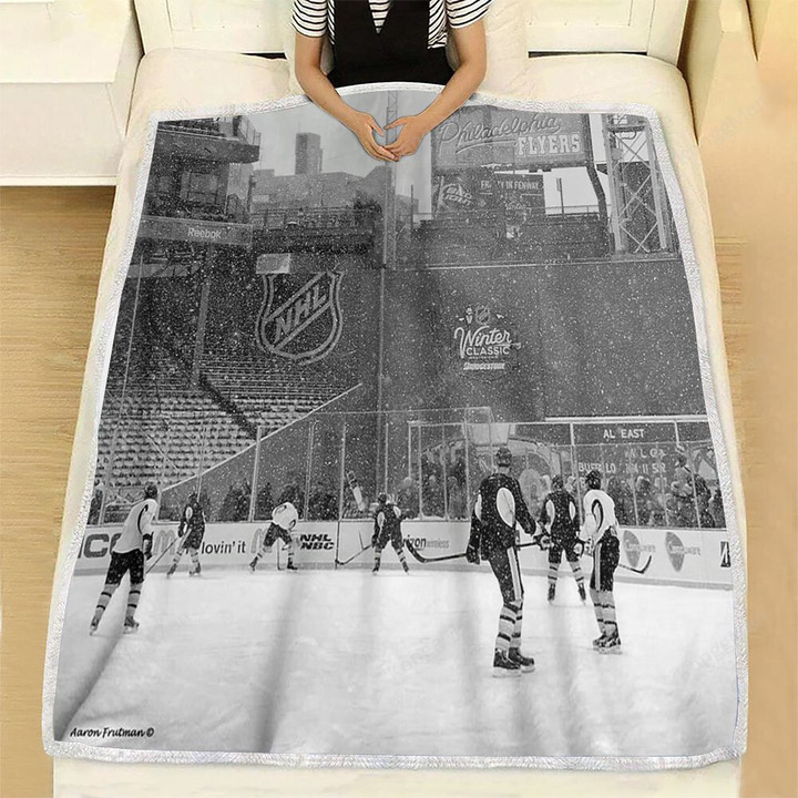 Philadelphia Flyers Fleece Blanket - Building Snow Skating Soft Blanket, Warm Blanket