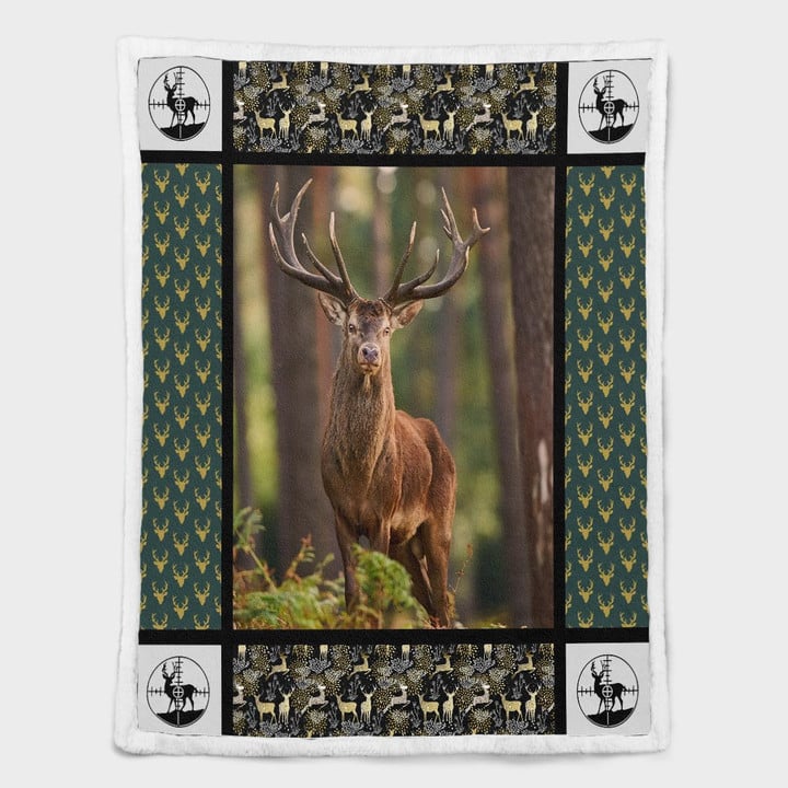 Deer Hunting 419 Shepra Blanket