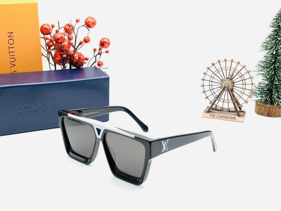 Louis Vuitton 1.1 Evidence Pilot Sunglasses