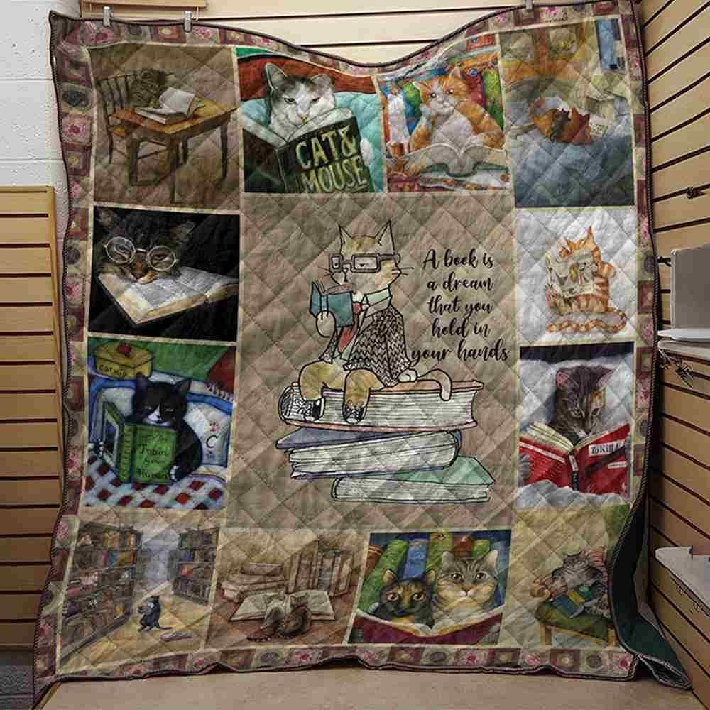 cat-and-book-quilt-l-v1-2