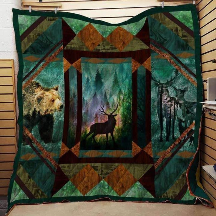 hunting-deer-in-forest-quilt