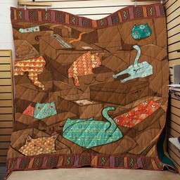 cats-playing-box-quilt