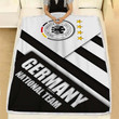 Germany National Football Team Emblem Kuscheldecke - White Black Abstraction Fleecedecke, Football Germany Coat Of Arms Decken, Kuschel Decken