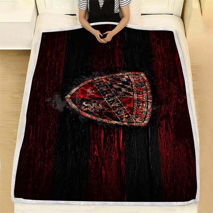 Ingolstadt 04 Fc Kuscheldecke - Fire Bundesliga 2 Red And Black Lines Fleecedecke, German Football Club Grunge Football Decken, Kuschel Decken