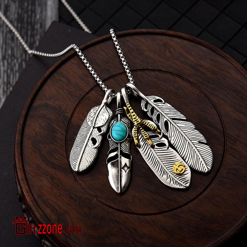 Native Feathers Necklace