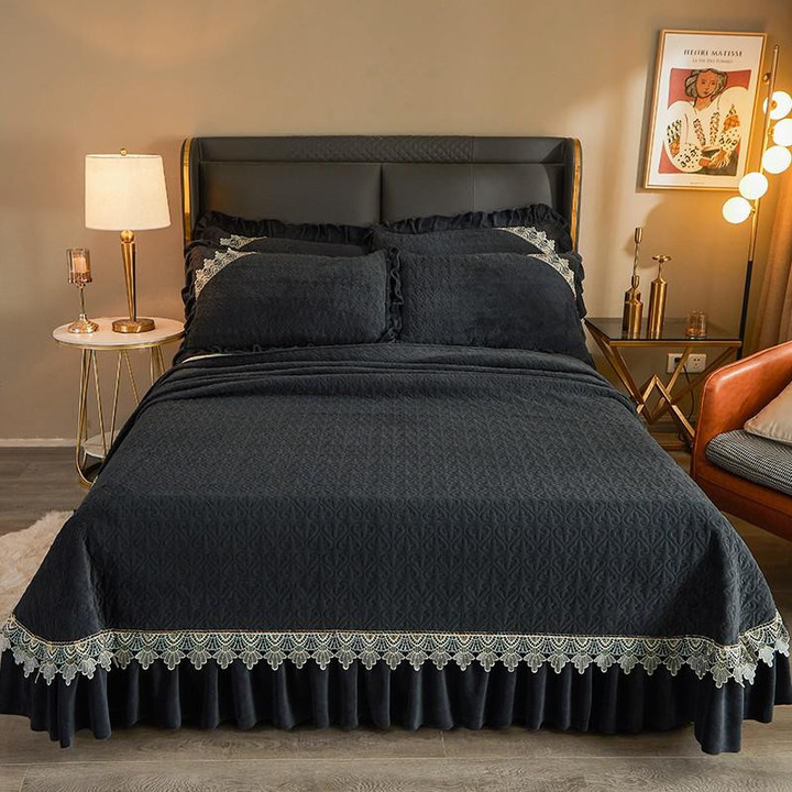 Luxury Soft Quilted Velvet Bedspread Black Color Plush Coverlet Bed Cover with 2/4 Matching Pillow Shams
