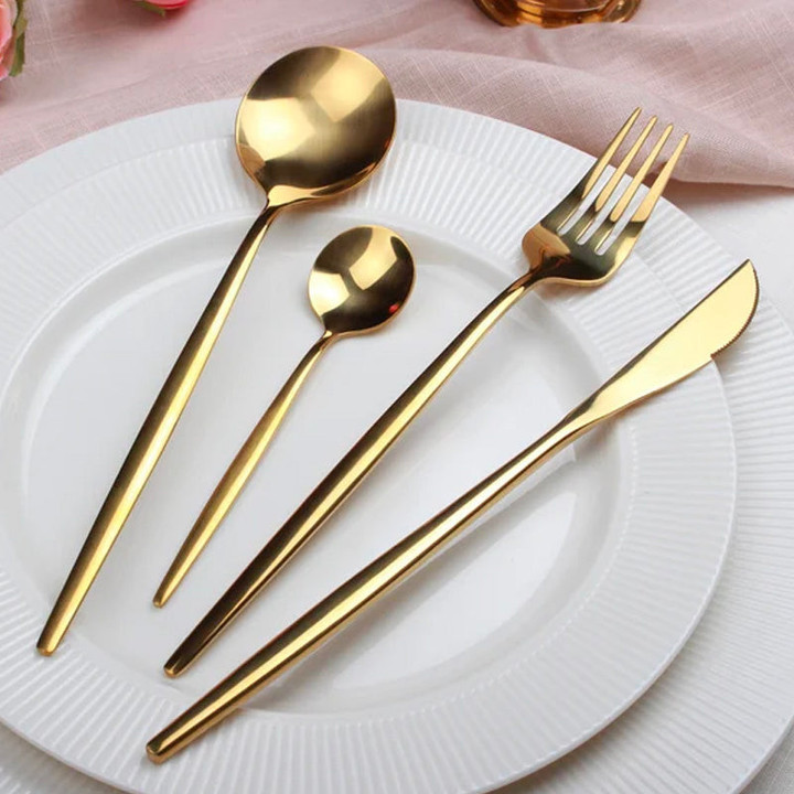 Lyxig guld 24 delars bestick - kniv, gaffel och sked