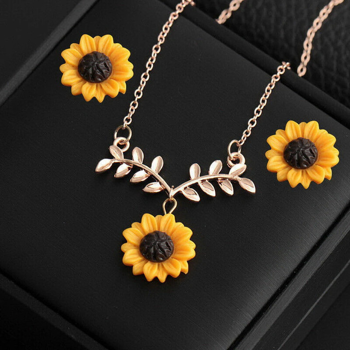 Fashion Sunflower Pendant Necklace Earring Set